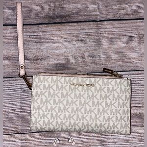 Michael Kors Wristlet